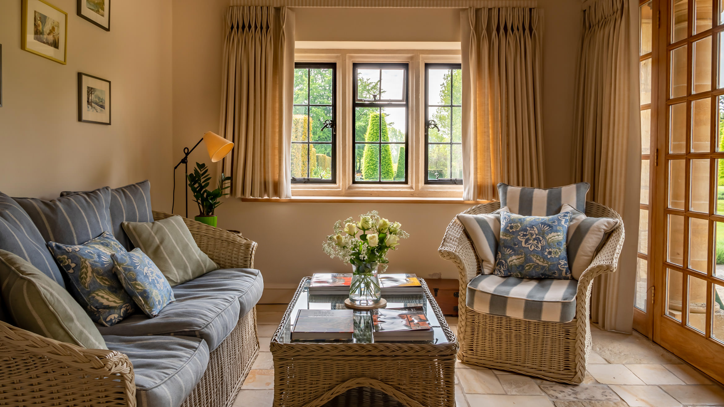 Lovelydays luxury service apartment rental - Kingham and surroundings - Astley Manor - Partner - 8 bedrooms - 7 bathrooms - Comfortable sofa - 4c31a9ce9a63 - Lovelydays