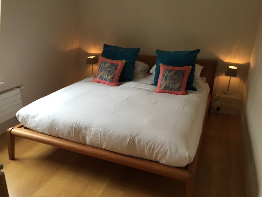 Lovelydays luxury service apartment rental - London - Notting Hill - Campden Street - Lovelysuite - 3 bedrooms - 2 bathrooms - Double bed - aca567b09ad3 - Lovelydays