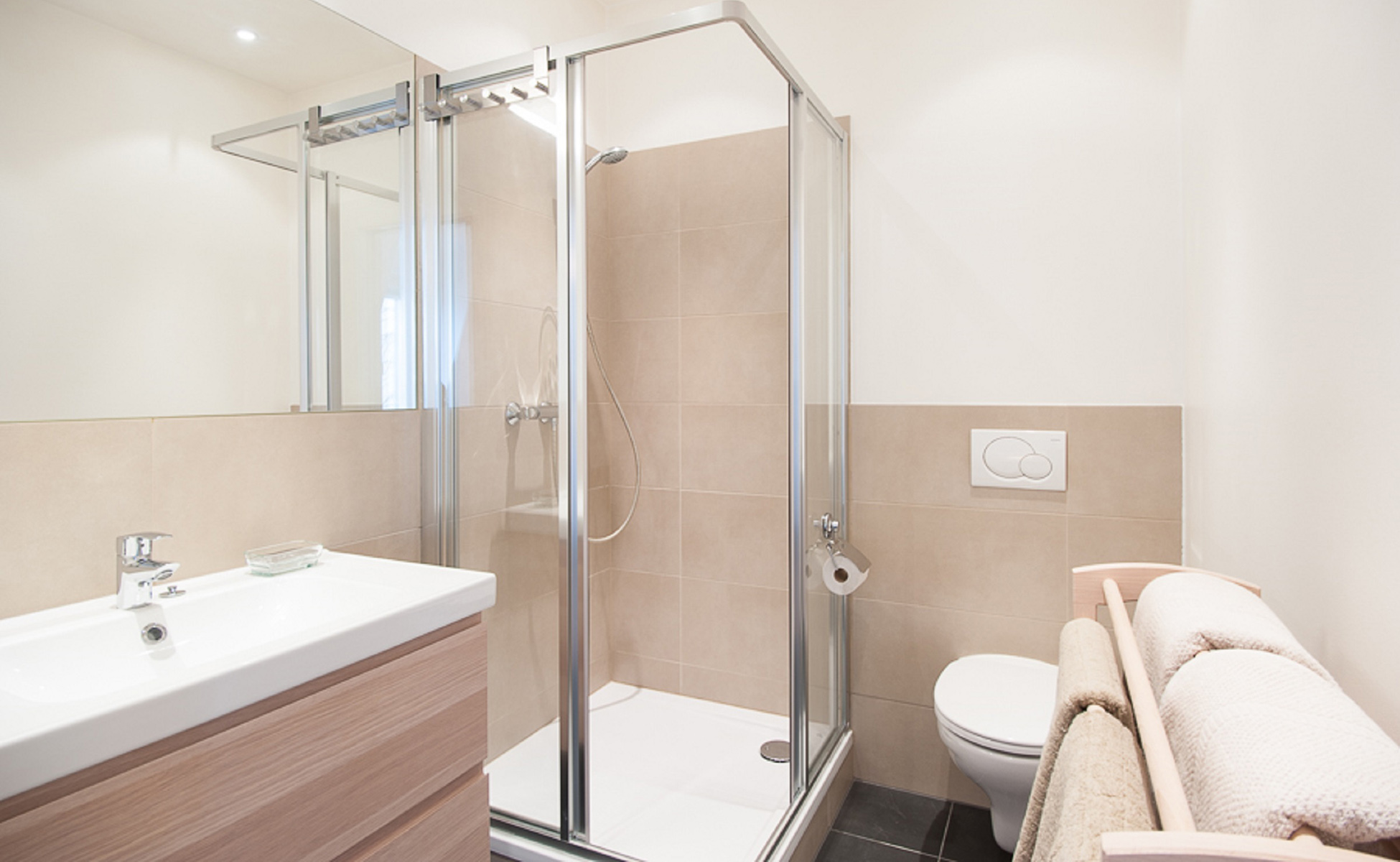 Lovelydays luxury service apartment rental - Vienna - Vienna - Castelligasse - Lovelysuite - 2 bedrooms - 2 bathrooms - Huge Double shower - 88fbfb62ce56 - Lovelydays
