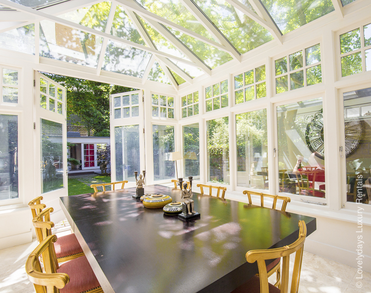 Lovelydays Luxury Rentals introduce Chelsea Park gardens' house in the center of London.
