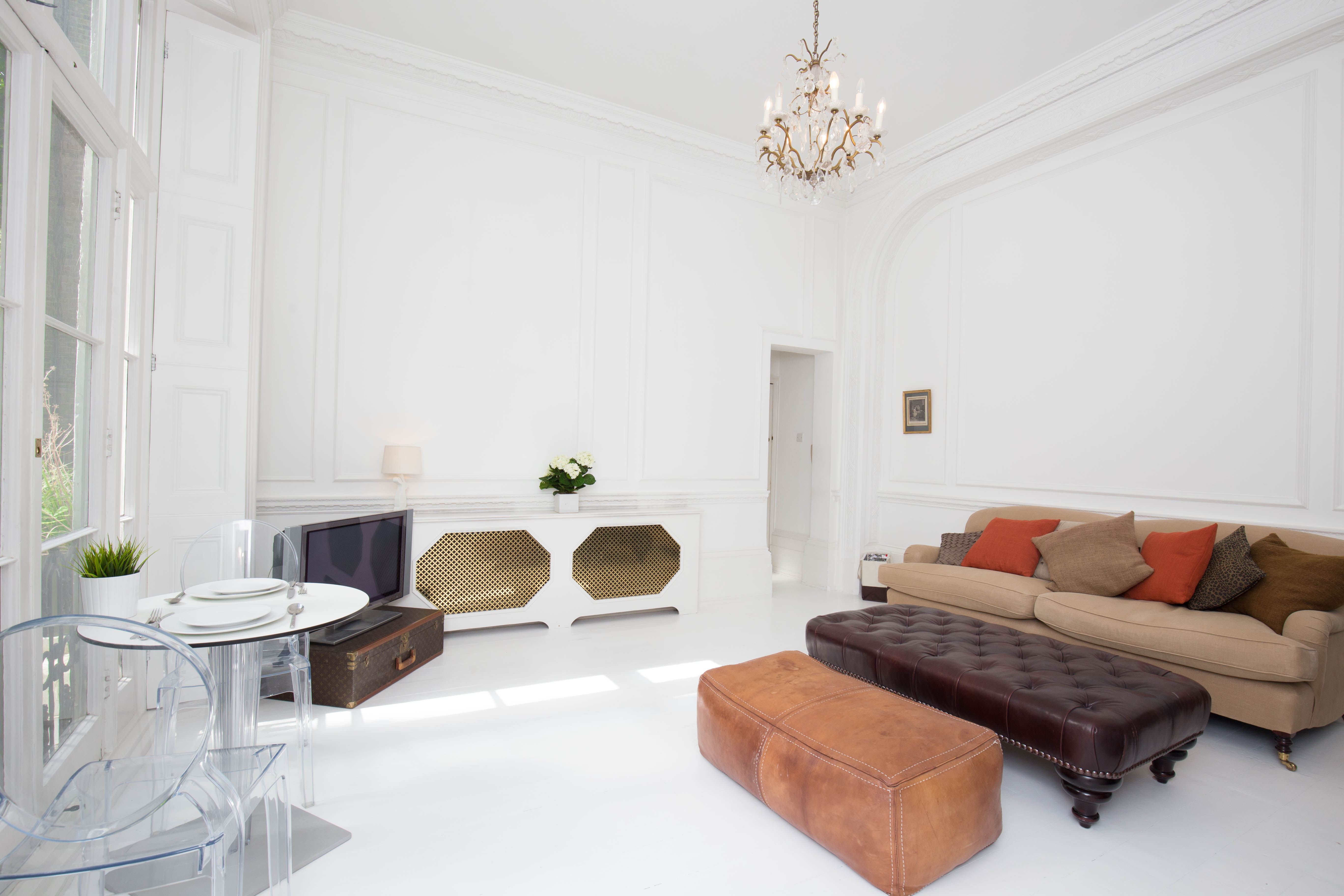Lovelydays Luxury Rentals introduce Craven Hill flat in the center of London.