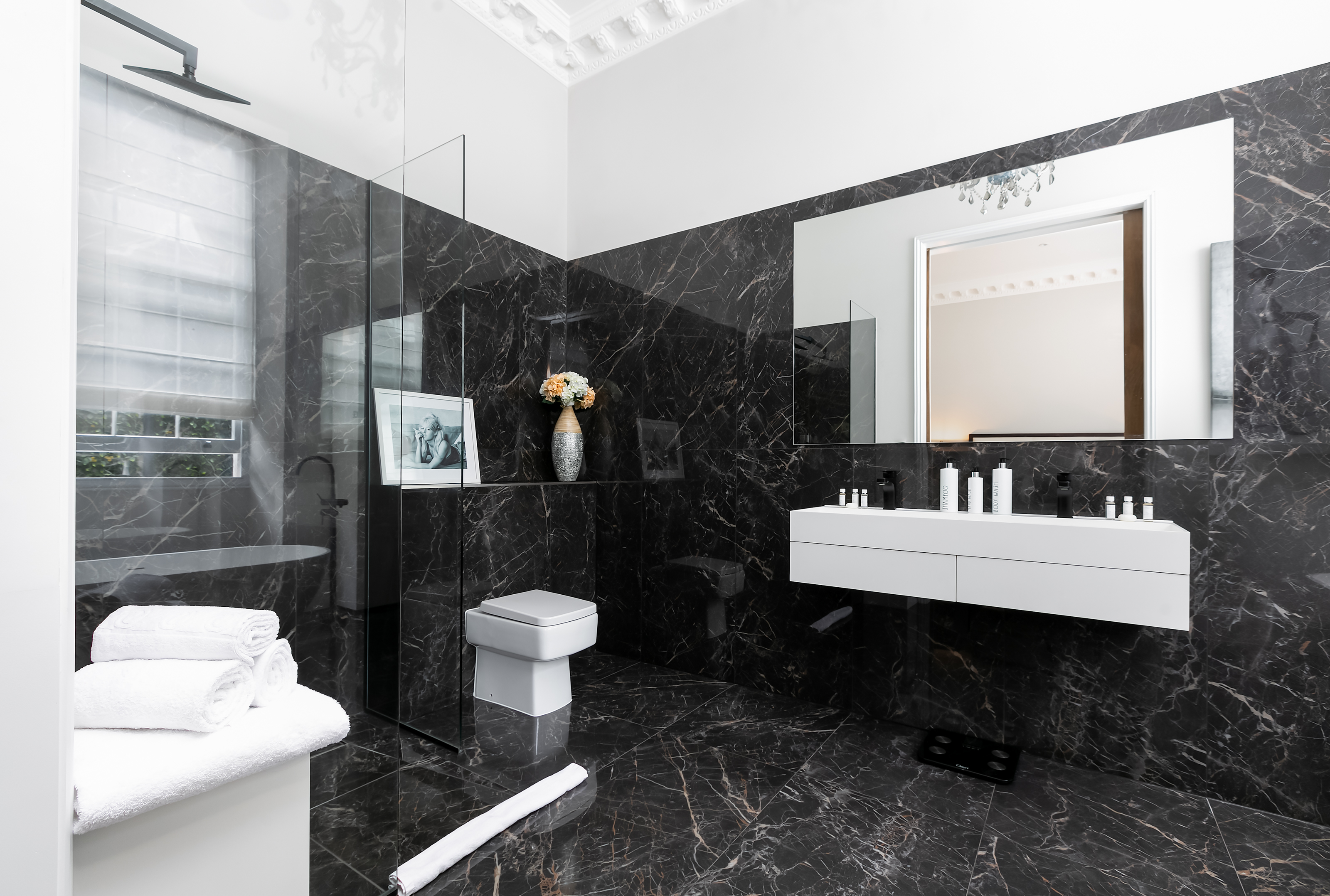 Lovelydays luxury service apartment rental - London - Belgravia - Eccleston House - Owner - 4 bedrooms - 4 bathrooms - Lovely shower - 16c7181de150 - Lovelydays