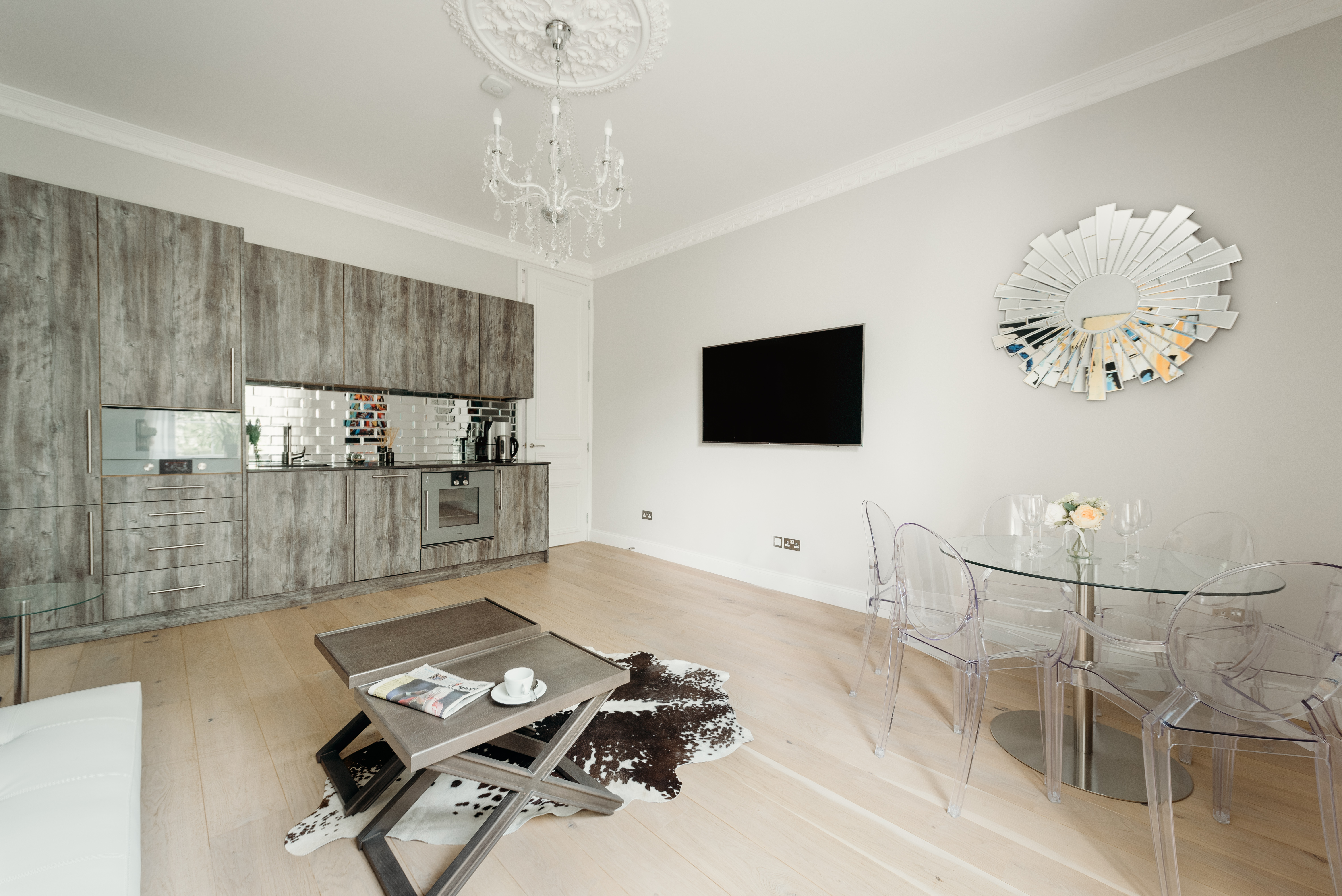 Lovelydays luxury service apartment rental - London - Belgravia - Eccleston Apartment II - Owner - 2 bedrooms - 2 bathrooms - Luxury living room - d5cfddd94255 - Lovelydays