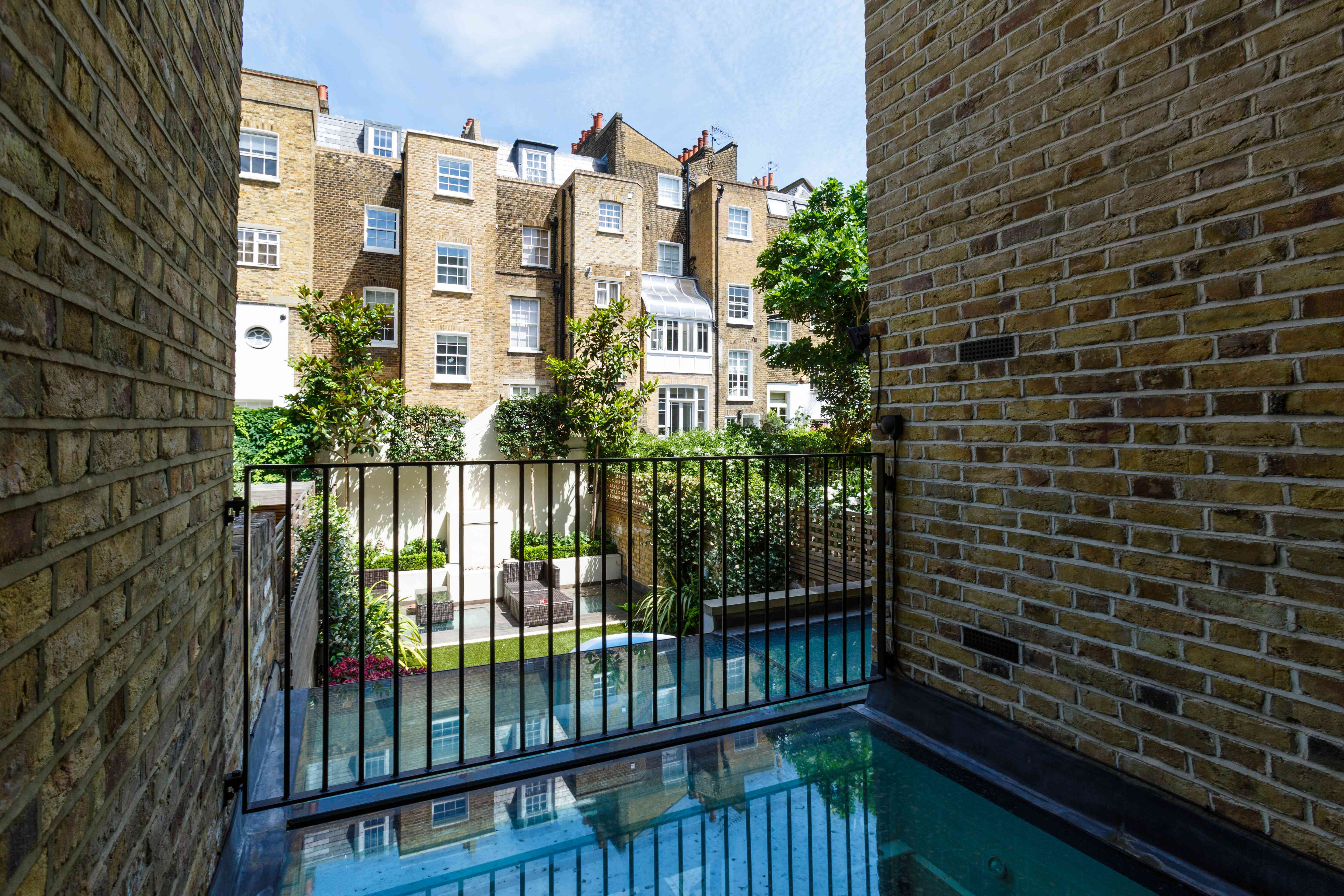 Lovelydays luxury service apartment rental - London - Chelsea - Halsey Street 2 - Lovelysuite - 4 bedrooms - 3 bathrooms - Balcony with view - 03baf21da82d - Lovelydays