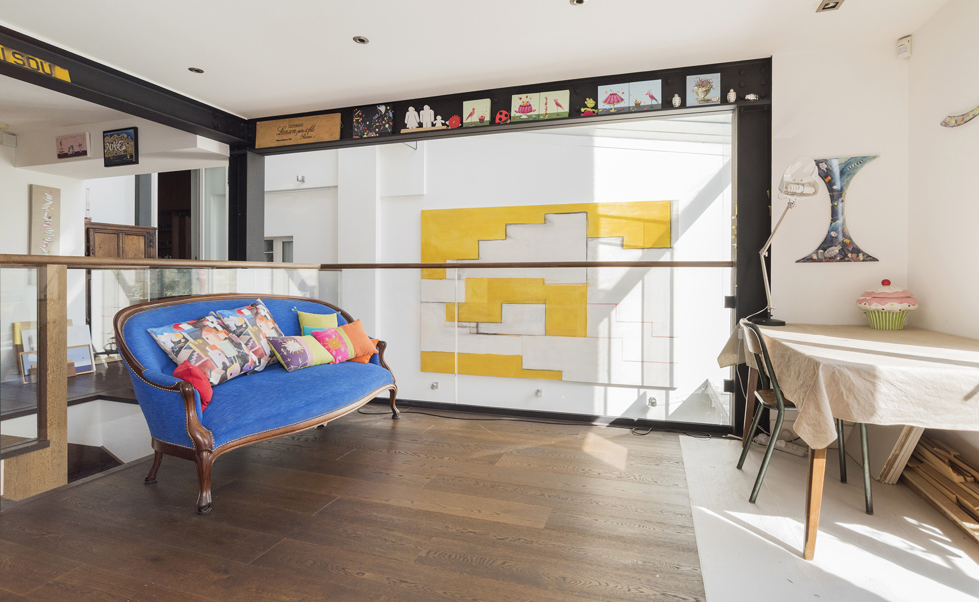 <p>Lovelydays Luxury Rentals introduce you pictures of a charming house in the heart of Notting Hill</p>