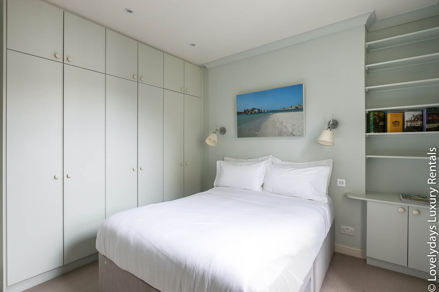 Lovelydays luxury service apartment rental - London - Covent Garden - Neal Street - Lovelysuite - 2 bedrooms - 1 bathrooms - Double bed - 7f4a39b7e5f6 - Lovelydays