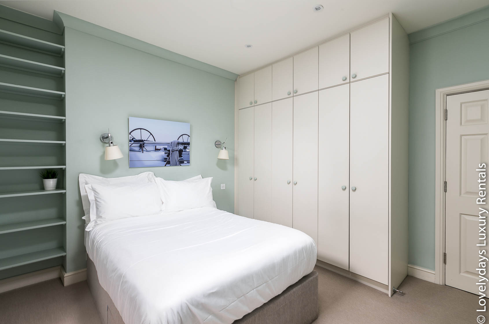 Lovelydays luxury service apartment rental - London - Covent Garden - Neal Street - Lovelysuite - 2 bedrooms - 1 bathrooms - Double bed - 4453b62b7cfb - Lovelydays