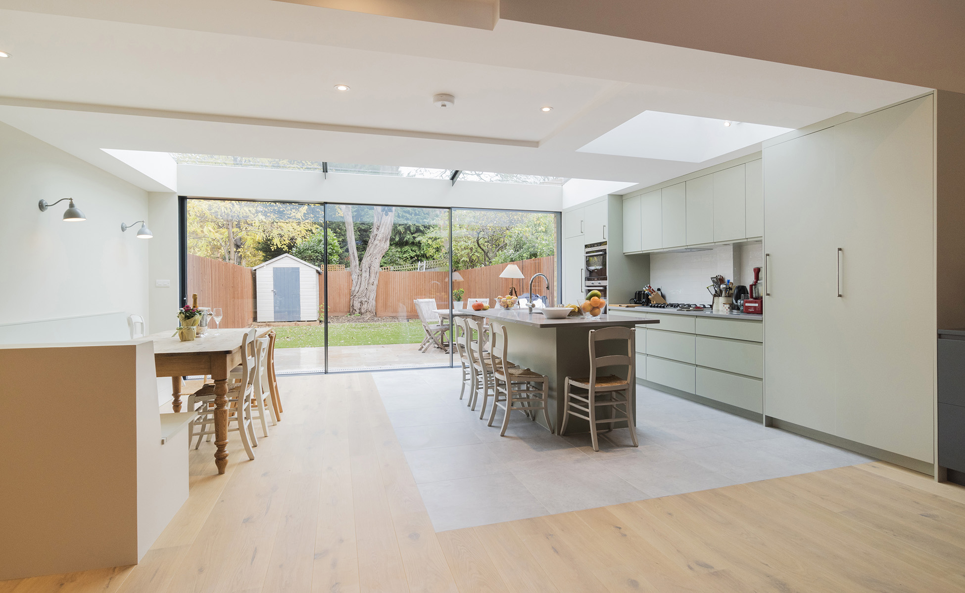 <p>Lovelydays Luxury Rentals introduce you pictures of a charming house in the heart of Chiswick</p>