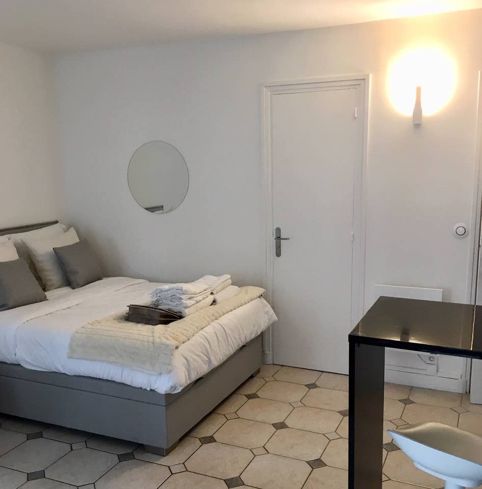 Lovelydays luxury service apartment rental - Île-de-France - Paris - Rue de Babylone - Owner - 1 bedrooms - 1 bathrooms - Double bed - 9f1a43ae7280 - Lovelydays