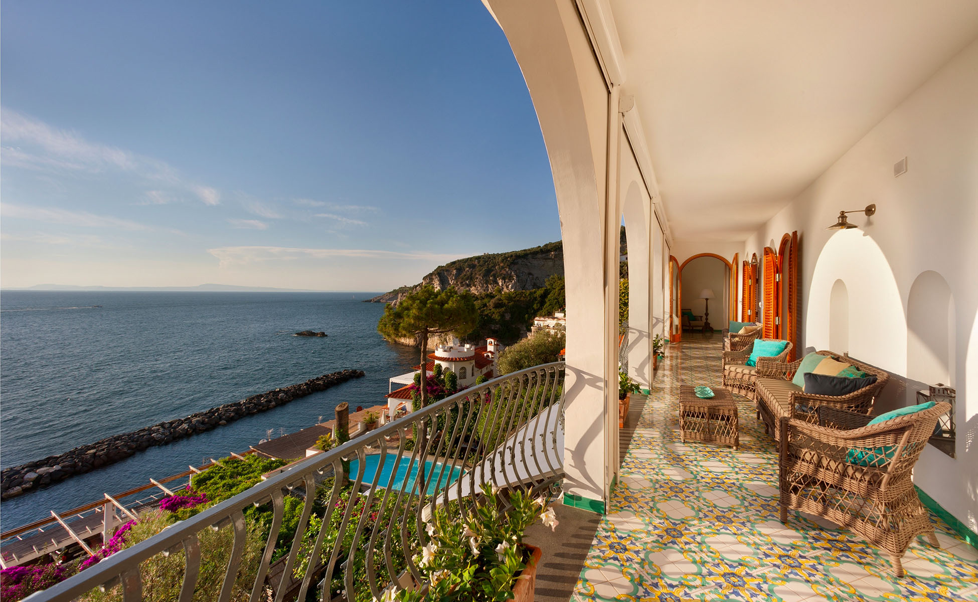 <p>Lovelydays Luxury Rentals introduce you pictures of a charming house in the heart of Sorrento Peninsula</p>