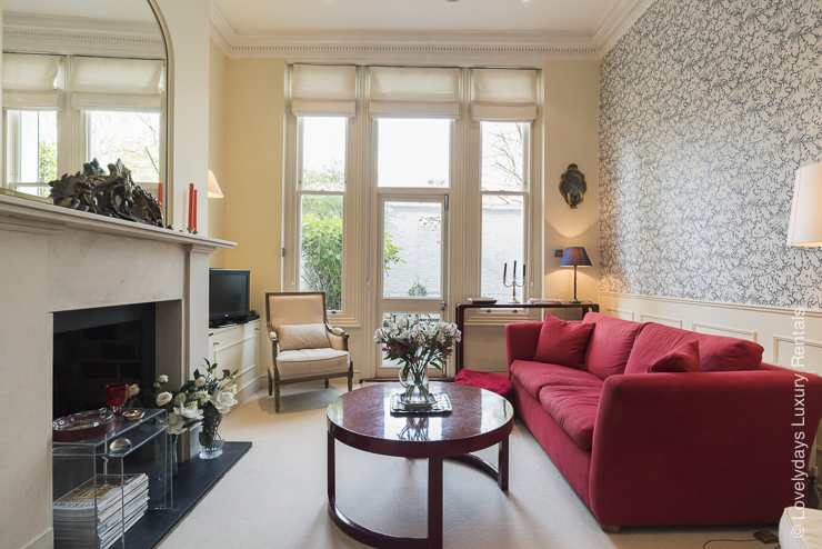 Lovelydays Luxury Rentals introduce you pictures of an amazing house with lovely garden in Notting Hill London.