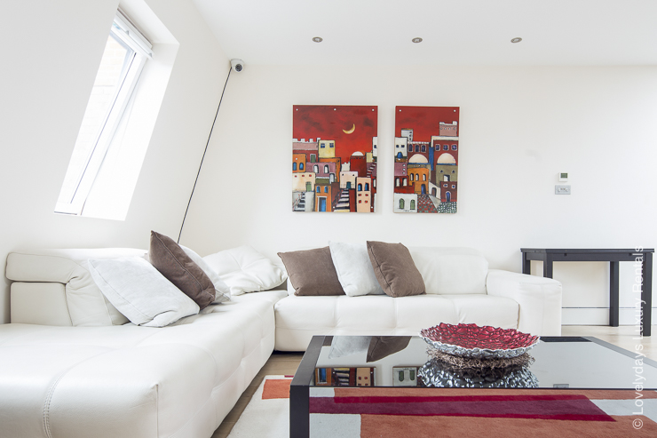 Lovelydays Luxury Rentals introduce you pictures of a huge design apartment in Chelsea, London.