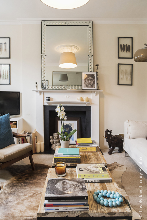 Lovelydays Luxury Rentals introduce you pictures of a huge charming house in Fulham , London.