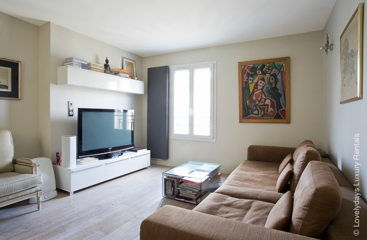 Lovelydays Luxury Rentals introduce you pictures of a lovely apartment in Paris - 16e. 