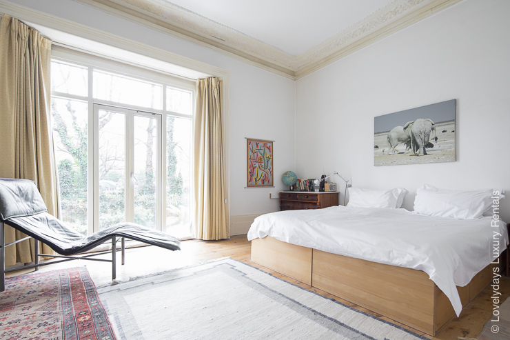 Lovelydays Luxury Rentals introduce Girdlers Road house in the center of London, Kensington Olympia.