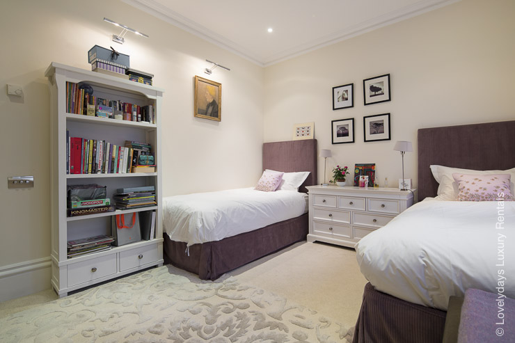 Lovelydays Luxury Rentals introduce you pictures of a beautiful flat in Chelsea , London.