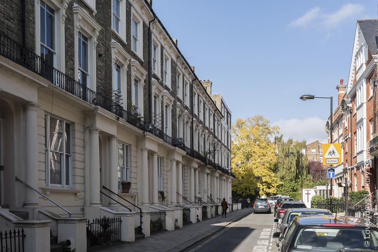 Lovelydays Luxury Rentals introduce West bourne grove terrace apartment in the center of London, Notting Hill.