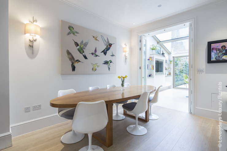 Lovelydays Luxury Rentals introduce you pictures of a Amazing house in Kensington, London.