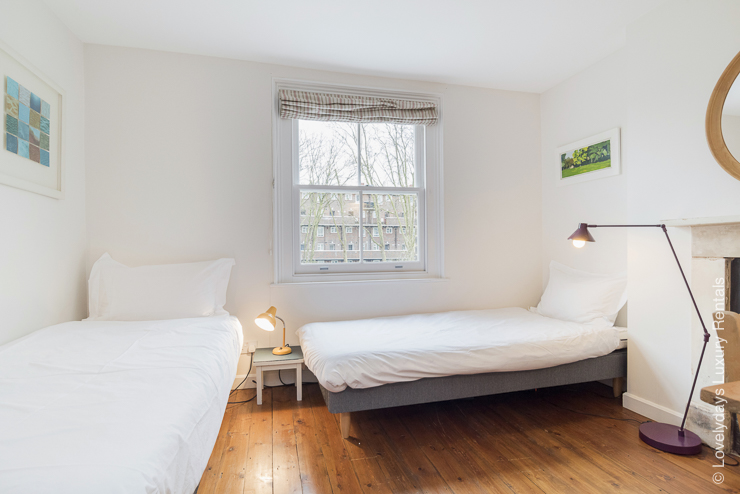 Lovelydays Luxury Rentals introduce you pictures of a huge house in Holloway, London.