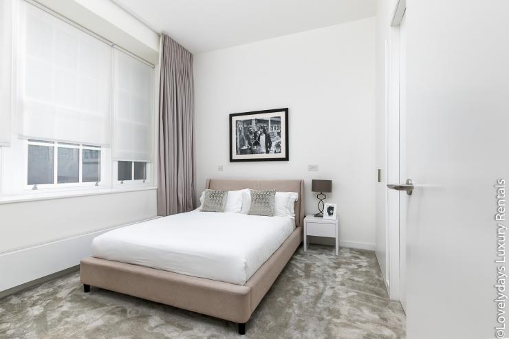 Lovelydays luxury service apartment rental - London - Fitzrovia - Berners Street - Lovelysuite - 2 bedrooms - 2 bathrooms - Double bed - 58e1e501b498 - Lovelydays