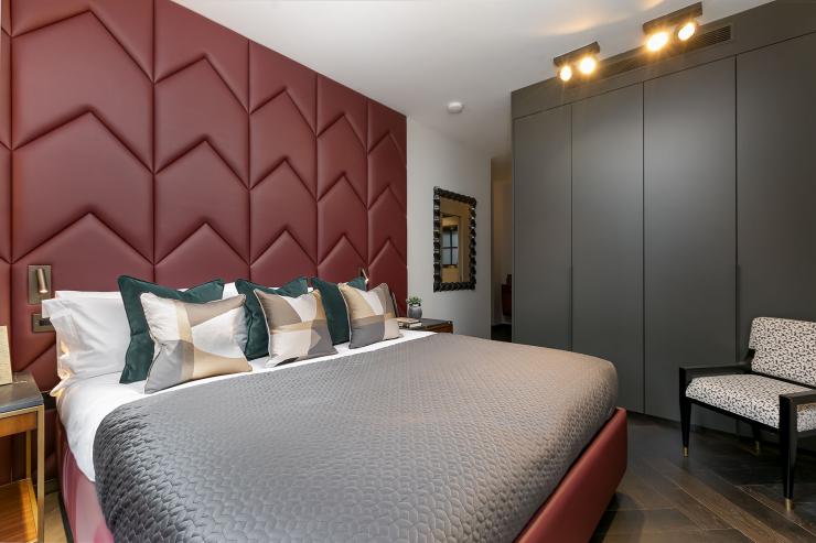 Lovelydays luxury service apartment rental - Soho - Berwick Street I - Lovelysuite - 3 bedrooms - 3 bathrooms - Queen bed - five star apartment london - c9b1ad1f1211 - Lovelydays