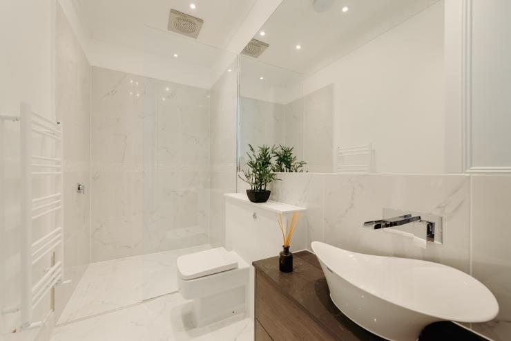 Lovelydays luxury service apartment rental - London - Belgravia - Eccleston Apartment III - Owner - 2 bedrooms - 2 bathrooms - Lovely shower - 40518f6af4e0 - Lovelydays