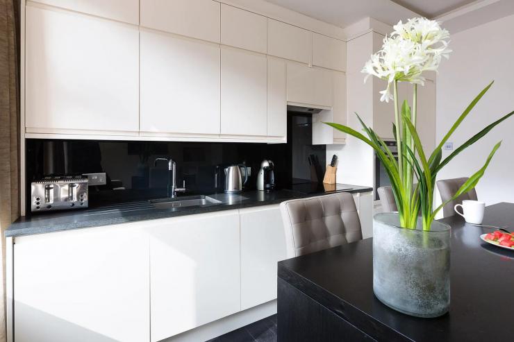 Lovelydays luxury service apartment rental - London - Knightsbridge - Herbert Street - Partner - 1 bedrooms - 1 bathrooms - Luxury kitchen - 93274f4928cd - Lovelydays