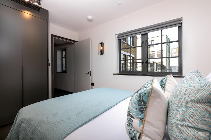 Lovelydays luxury service apartment rental - Soho - Oxford Street V - Lovelysuite - 1 bedrooms - 1 bathrooms - Queen bed - book serviced apartments london - 83d71c3fc4cf - Lovelydays