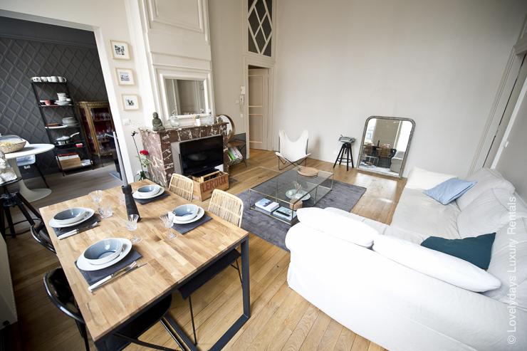 Lovelydays Luxury Rentals introduce you pictures of a beautiful apartment in the heart of 