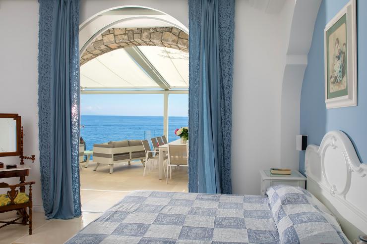 <p>Lovelydays Luxury Rentals introduce you pictures of a charming house in the heart of Amalfi Coast</p>
