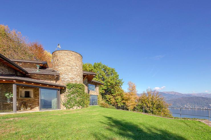 <p>Lovelydays Luxury Rentals introduce you pictures of a charming house in the heart of Italy</p>