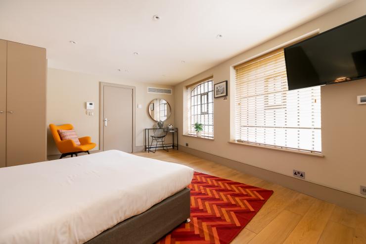 Lovelydays luxury service apartment rental - London - Fitzrovia - Wells Mews A - Lovelysuite - 2 bedrooms - 2 bathrooms - Queen bed - 5 star serviced apartments in london - c5b56525961f - Lovelydays