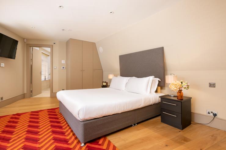 Lovelydays luxury service apartment rental - London - Fitzrovia - Wells Mews A - Lovelysuite - 2 bedrooms - 2 bathrooms - Queen bed - 5 star serviced apartments in london - 8e0c55b828fd - Lovelydays