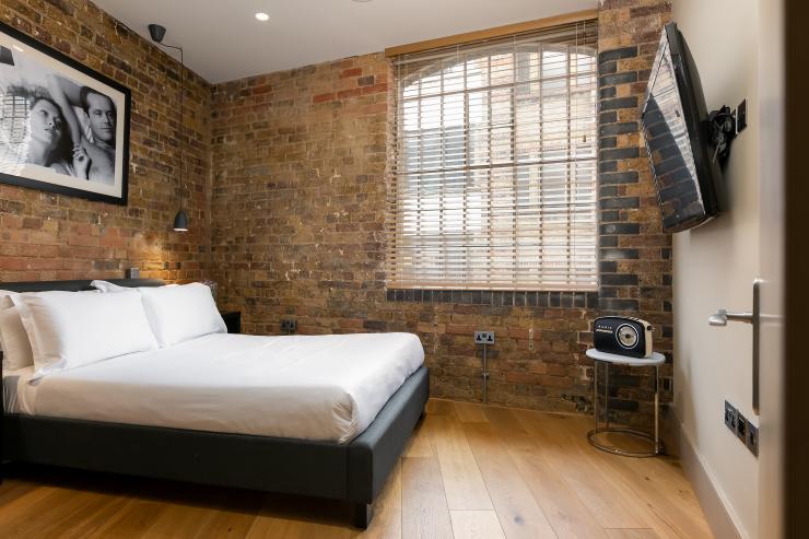 Lovelydays luxury service apartment rental - London - Fitzrovia - Wells Mews A - Lovelysuite - 2 bedrooms - 2 bathrooms - Queen bed - 5 star serviced apartments in london - 2fee19d9f8cf - Lovelydays