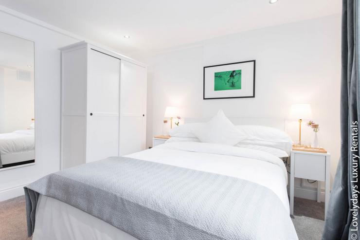 Lovelydays luxury service apartment rental - London - Fitzrovia - Windmill Street - Lovelysuite - 3 bedrooms - 1 bathrooms - Double bed - b1c7e891feeb - Lovelydays